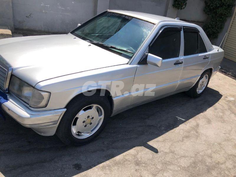 Mercedes 190