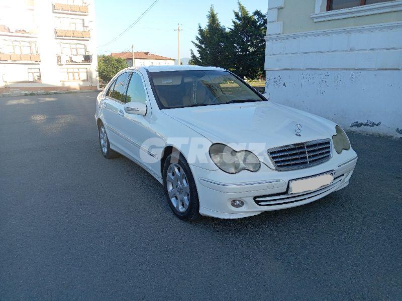 Mercedes C 200