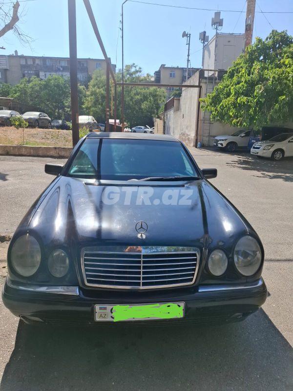Mercedes E 240