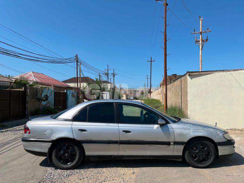 Opel Omega