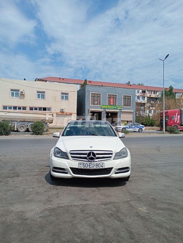 Mercedes C 220
