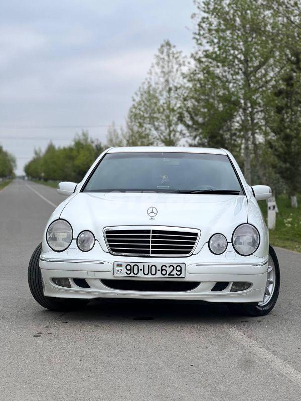 Mercedes E 220