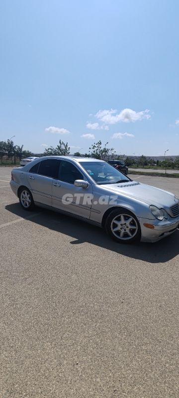Mercedes C 240