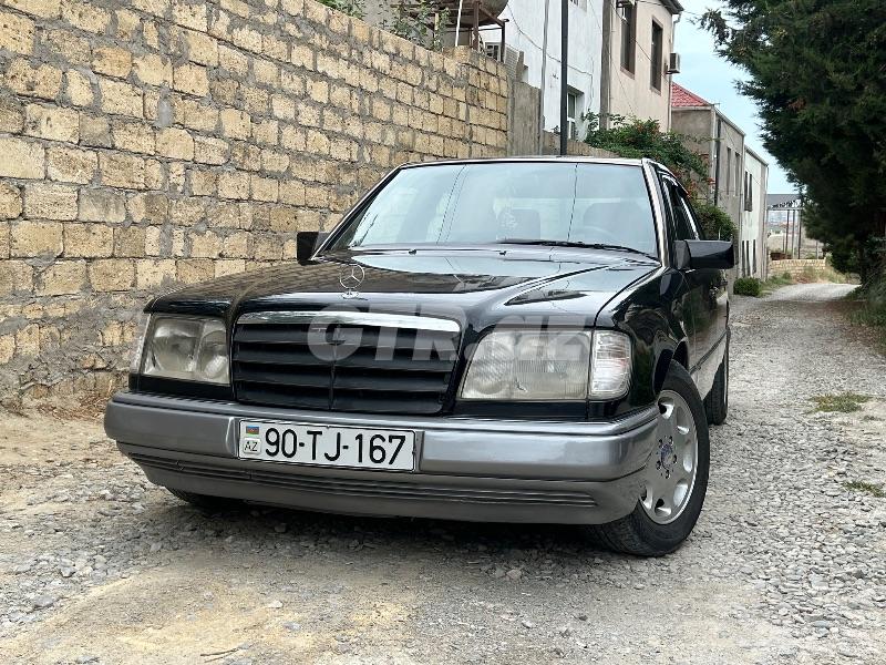 Mercedes E 220