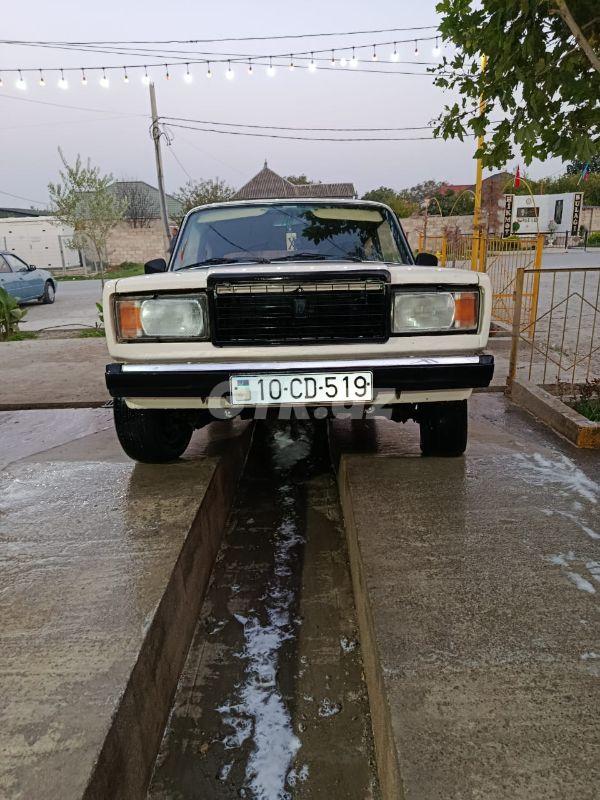 LADA (VAZ) 2107