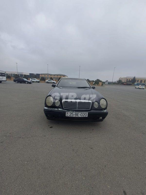 Mercedes E 230
