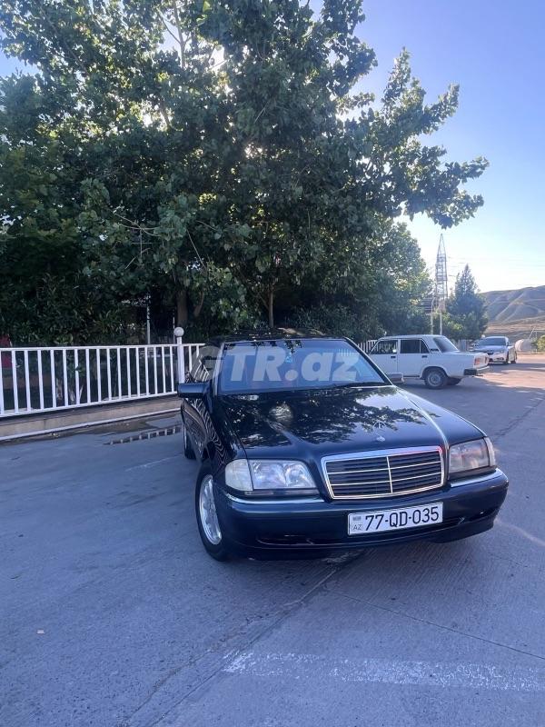 Mercedes C 240