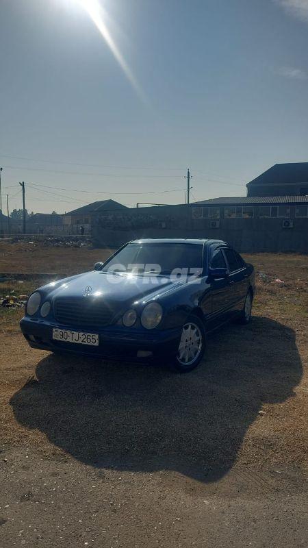 Mercedes E 200