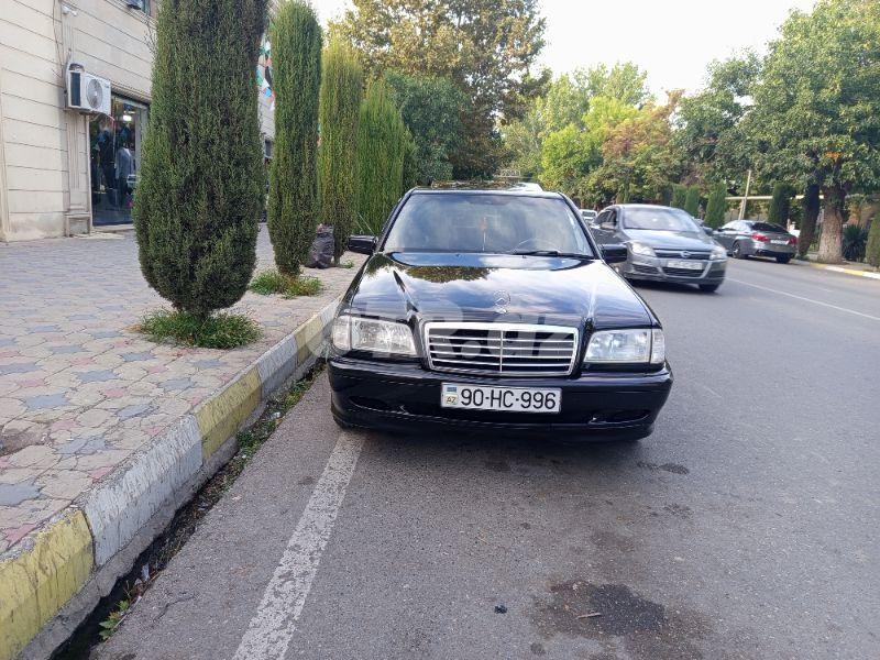 Mercedes C 200