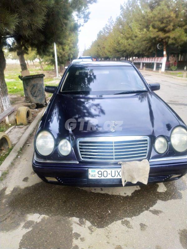 Mercedes E 240