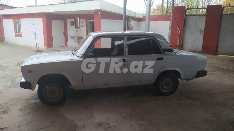 LADA (VAZ) 2107