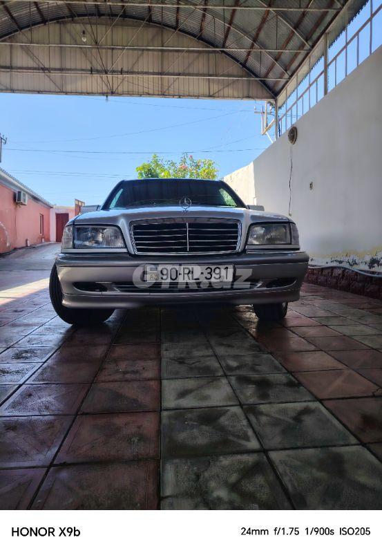 Mercedes C 180