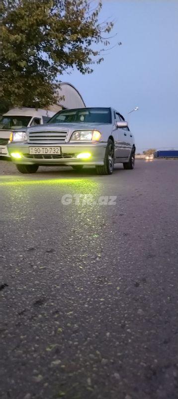 Mercedes C 200