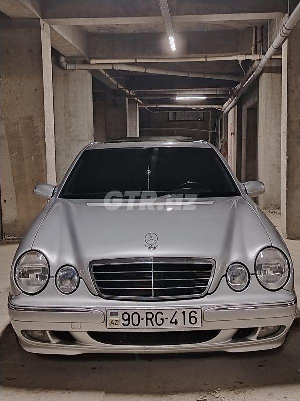 Mercedes E 230