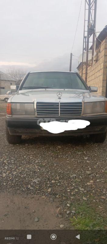 Mercedes 190