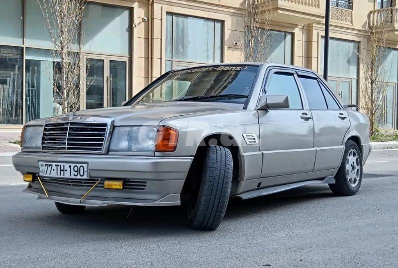 Mercedes 190
