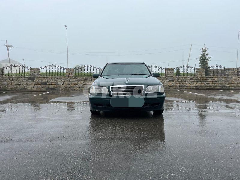 Mercedes C 180