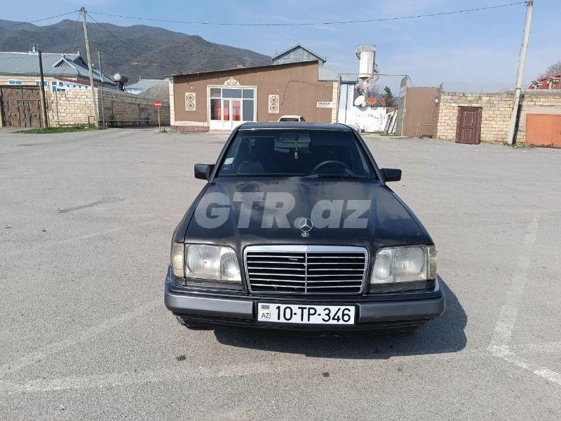 Mercedes E 200