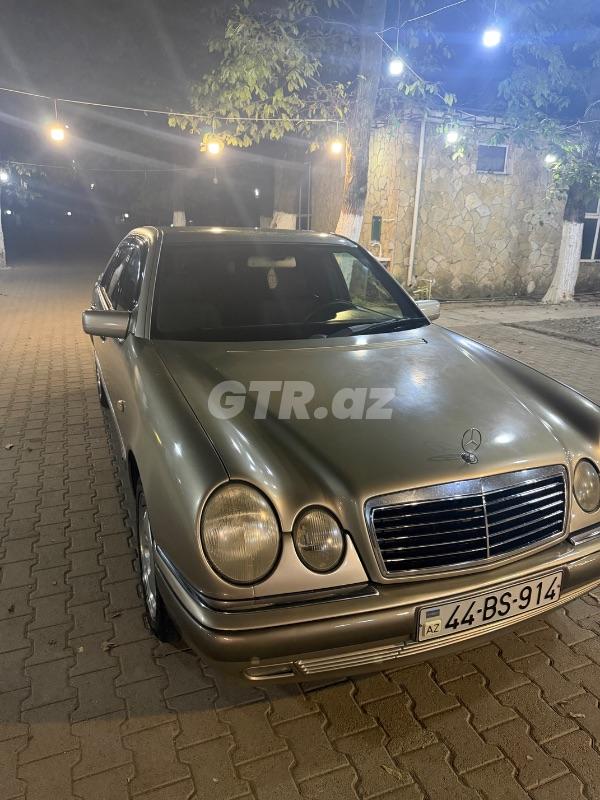 Mercedes 230 E