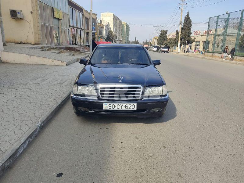 Mercedes C 240