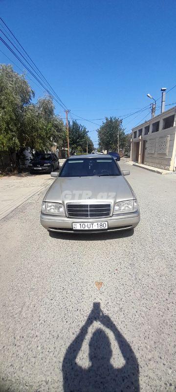 Mercedes C 180
