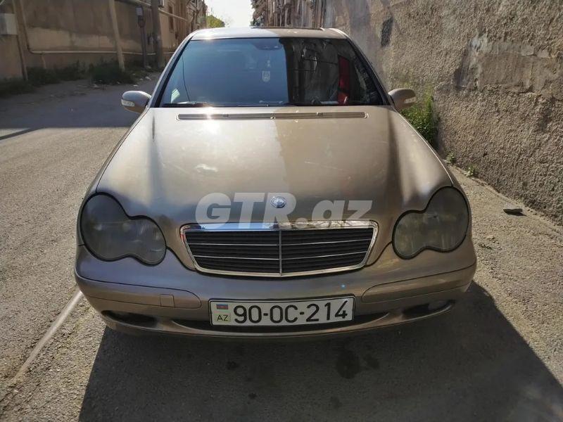 Mercedes C 200