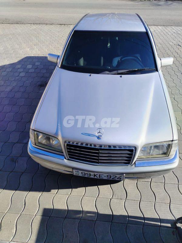 Mercedes C 240