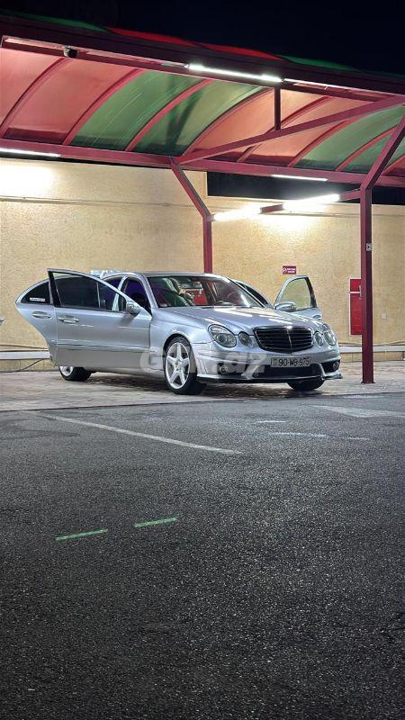 Mercedes E 320