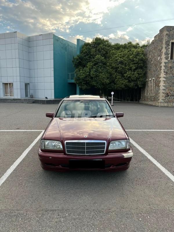 Mercedes C 180