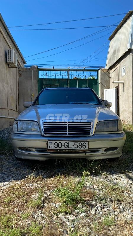 Mercedes C 180