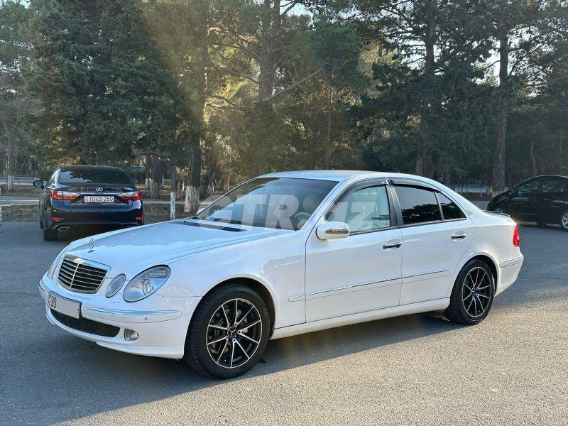 Mercedes E 200