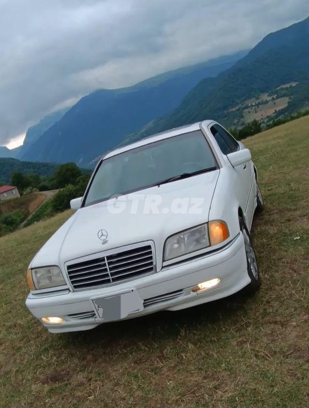 Mercedes C 230