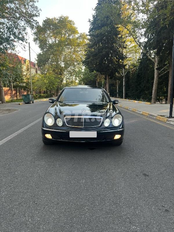 Mercedes E 320