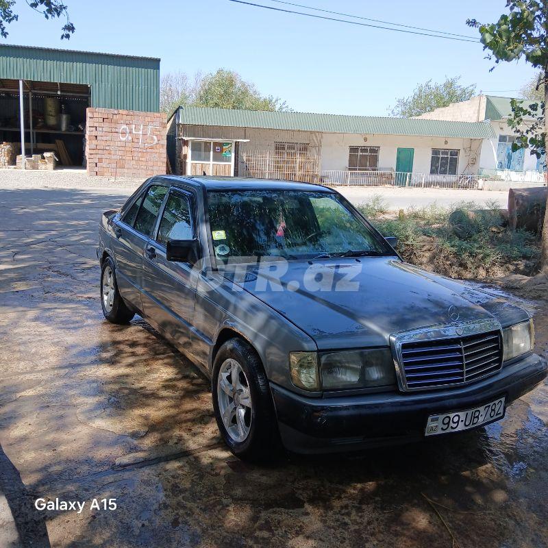 Mercedes 190