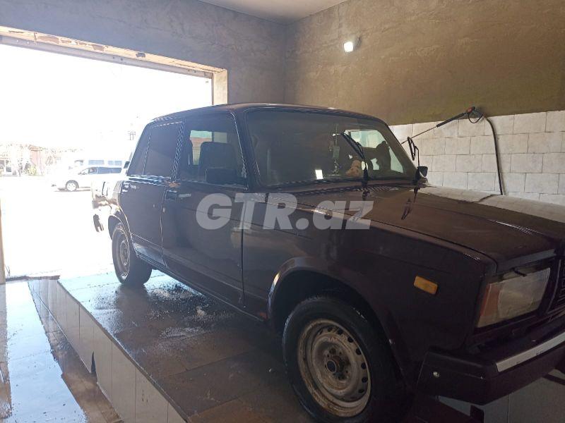 LADA (VAZ) 2107