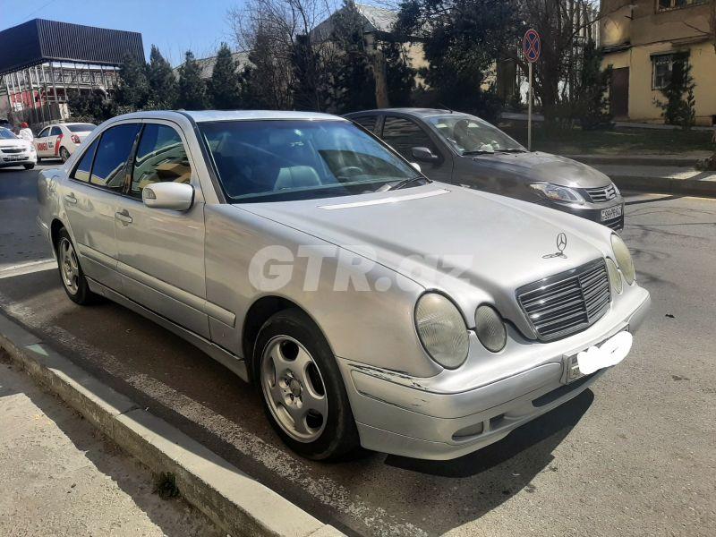 Mercedes E 270