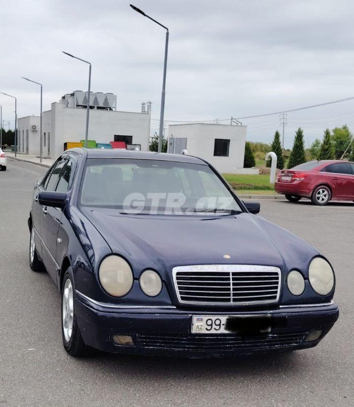Mercedes E 220