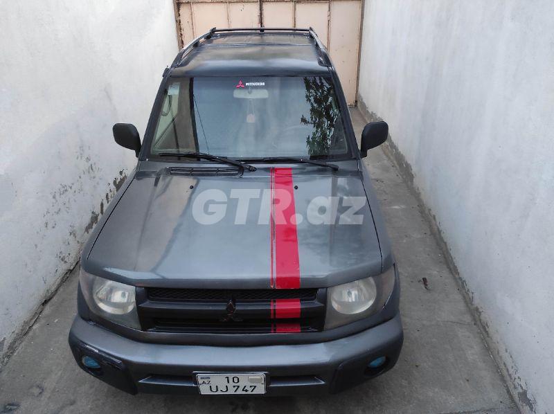 Mitsubishi Pajero io