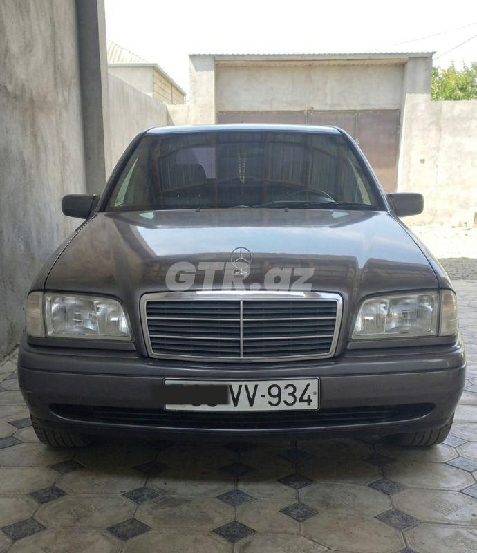 Mercedes C 180