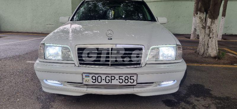 Mercedes C 200