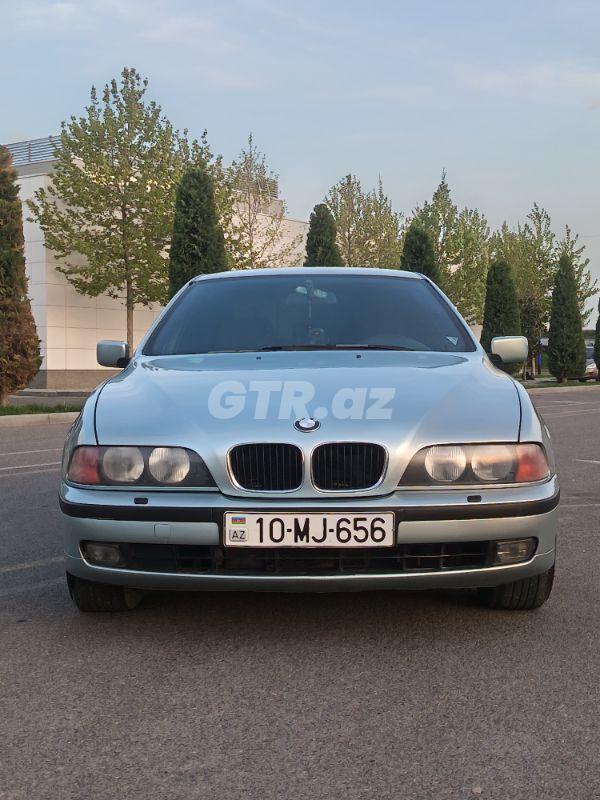 BMW 523