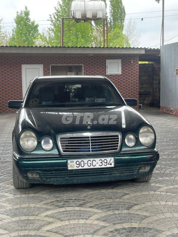 Mercedes E 230