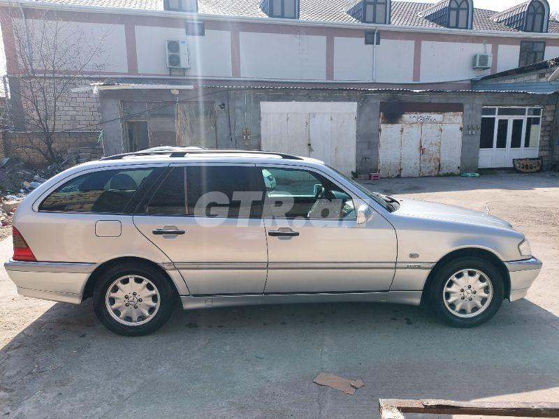Mercedes C 200