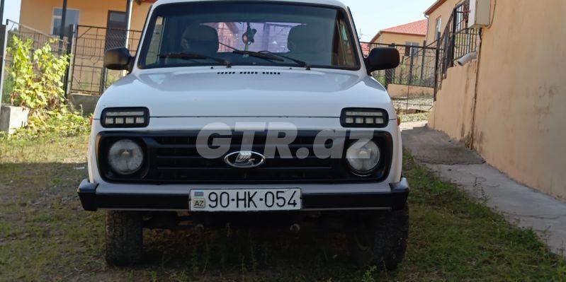 LADA (VAZ) 2121 Niva (4x4)