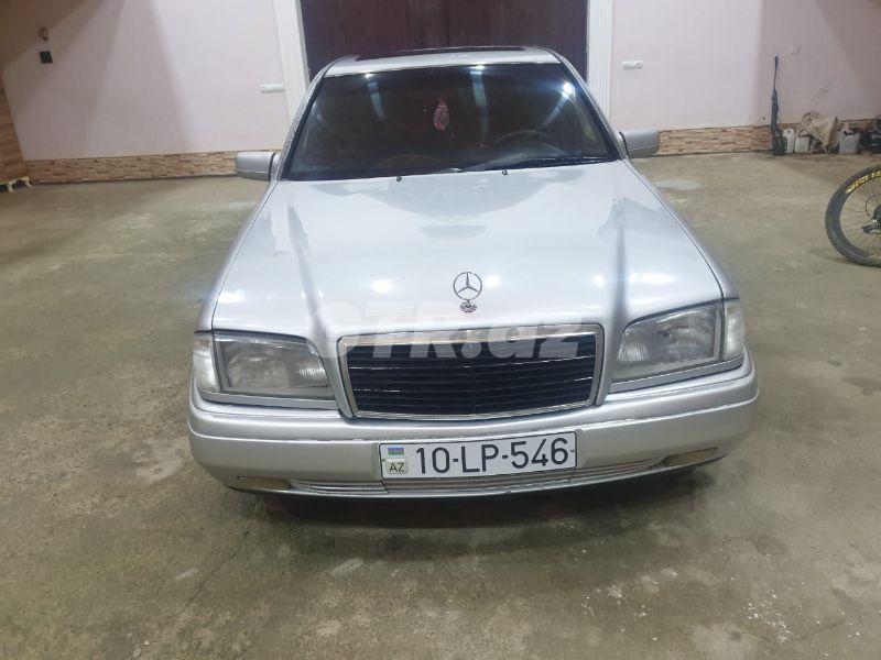 Mercedes C 180