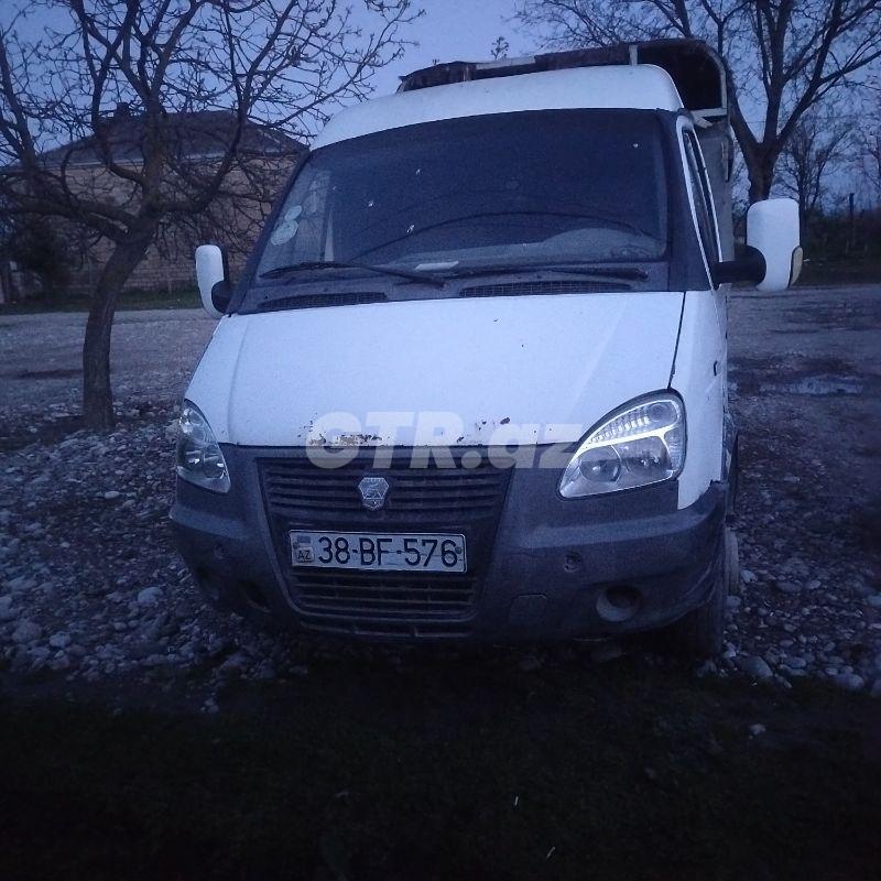 GAZ 33021