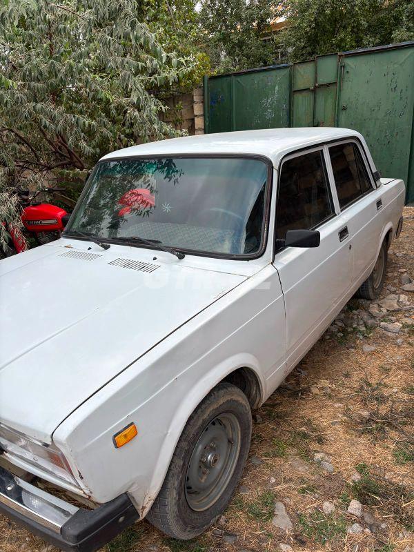 LADA (VAZ) 2107