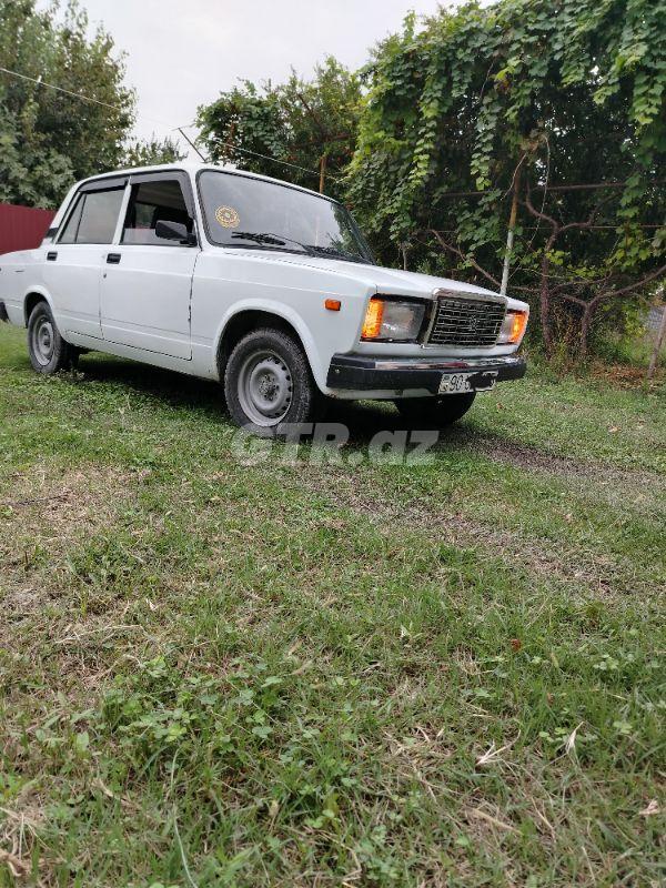 LADA (VAZ) 2107