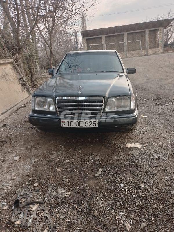 Mercedes E 200